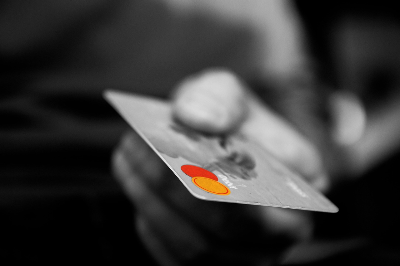 クレジットカード初心者が家族にバレない方法とは？