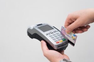 クレジットカード初心者が知っておくべき金利の注意点は？