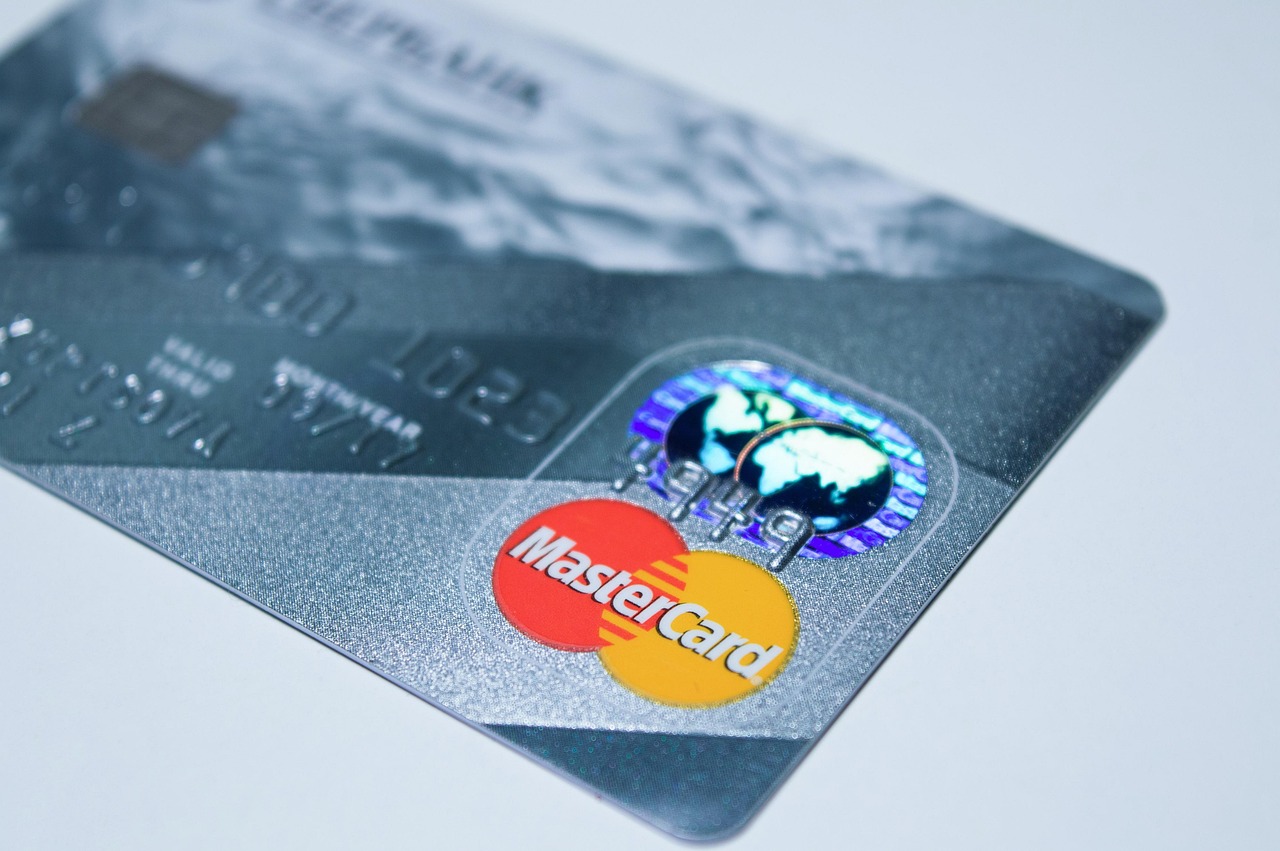クレジットカード初心者が知っておきたいプリペイドカードの比較は？