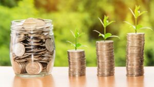 クレジットカードを初めて使う人におすすめのポイント還元率1％以上は？