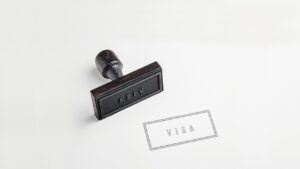 クレジットカードを初めて持つ人向けのVISAとMasterの比較は？