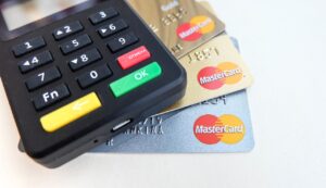 クレジットカード初心者がキャッシュレス生活を始めるためのステップは？
